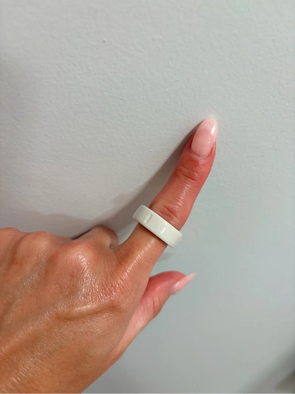 Oura White Ceramic Ring Box - Size 8